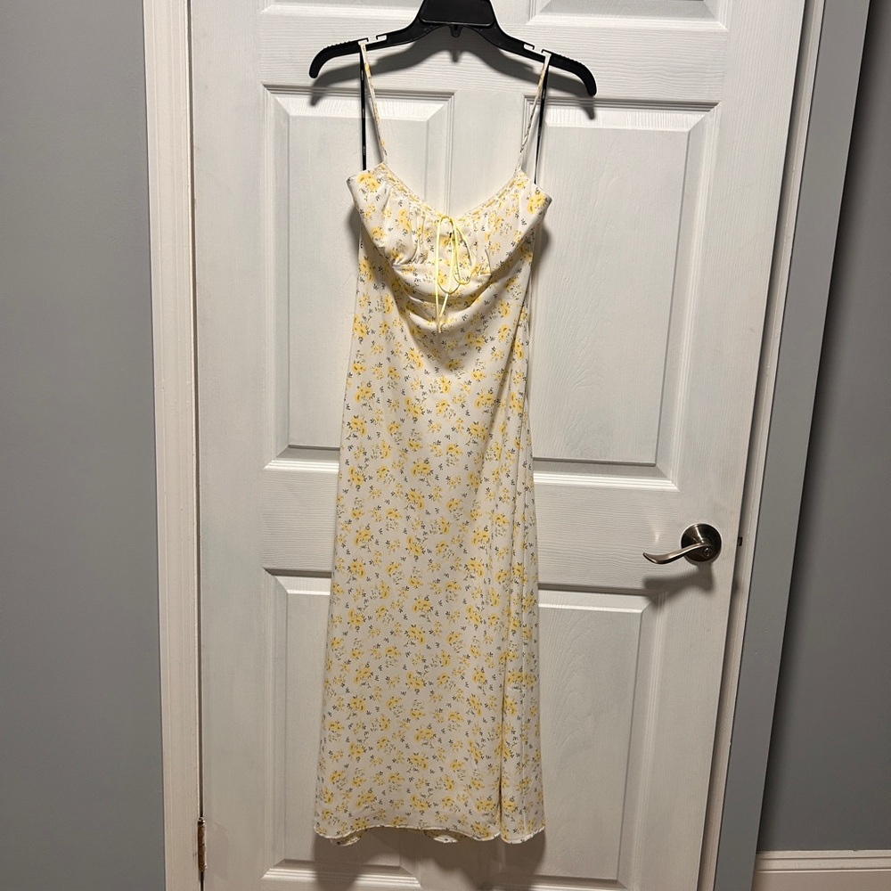 Forever 21 Yellow Floral Maxi Dress
